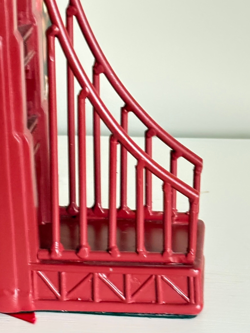 Red Bridge-Style Metal Bookends - Decorative Kitchen Shelf Support - Picture 5 of 12